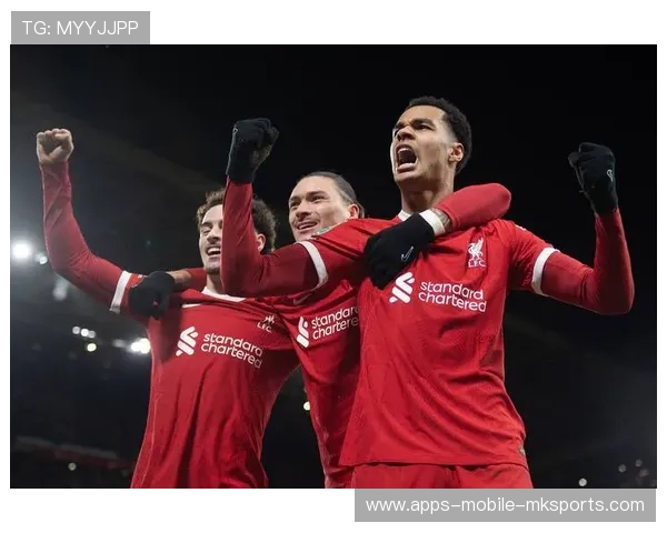 利物浦努涅斯极限插上爆射轰开对手禁区：英雄崛起，疯狂进球的背后