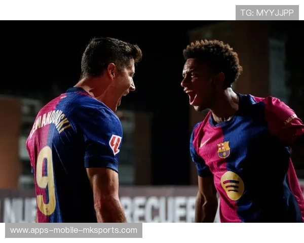 巴萨直塞打穿密防，拉菲尼亚轻松把握机会