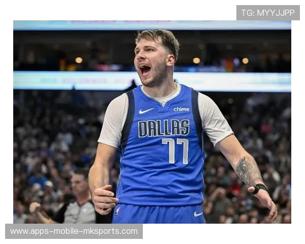 独行侠年轻核心爆发，东契奇率队逆转，nba_独行侠胜勇士 东契奇39分